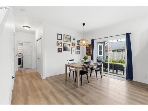 Tiny photo for 373 Camrin Loop, Creswell, OR 97426 (MLS # 435673172)