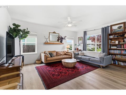 Tiny photo for 373 Camrin Loop, Creswell, OR 97426 (MLS # 435673172)