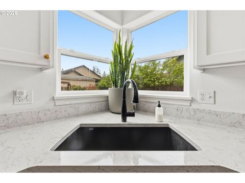 Tiny photo for 373 Camrin Loop, Creswell, OR 97426 (MLS # 435673172)