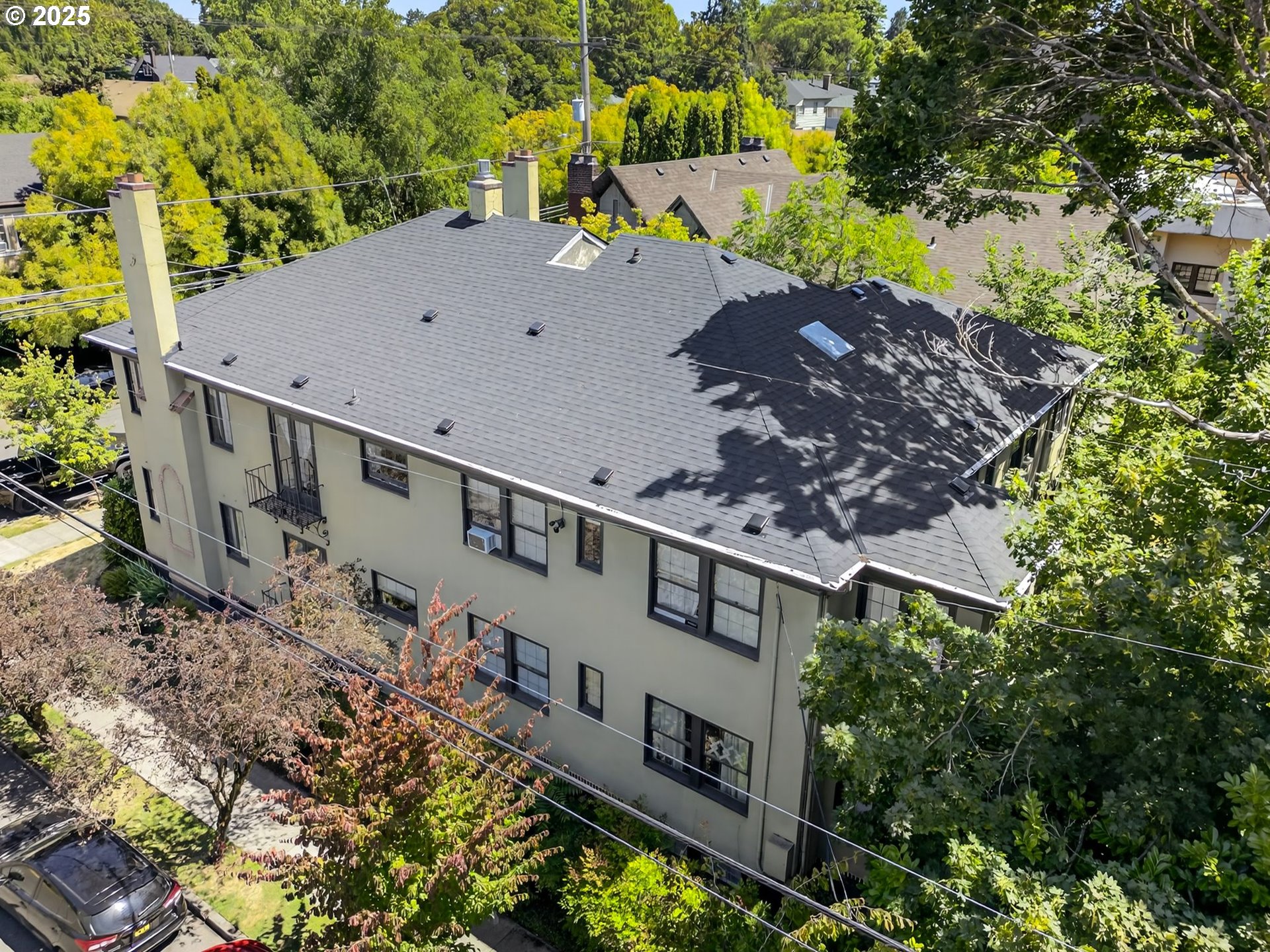 1404 NE HANCOCK ST