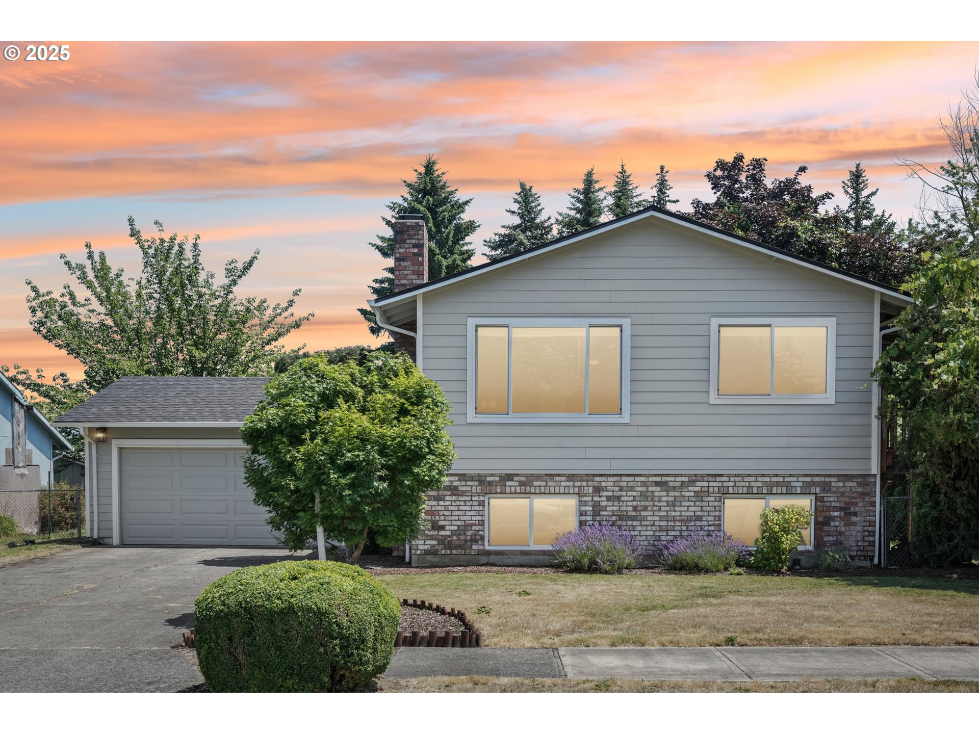 704 SE 207TH AVE