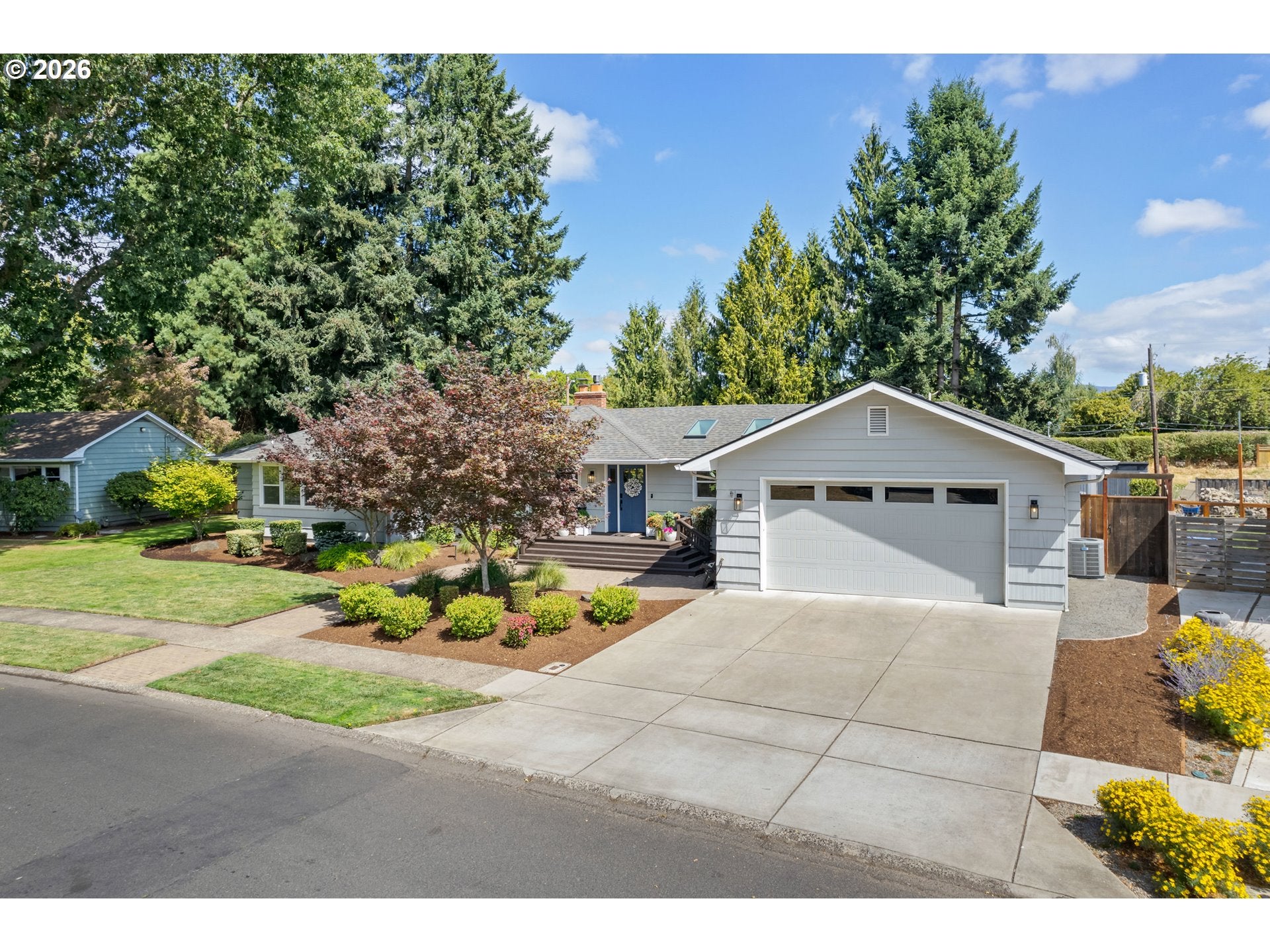 545 DARTMOOR DR