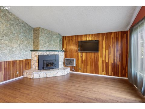 Tiny photo for 26 E 3rd St, Lowell, OR 97452 (MLS # 625286266)