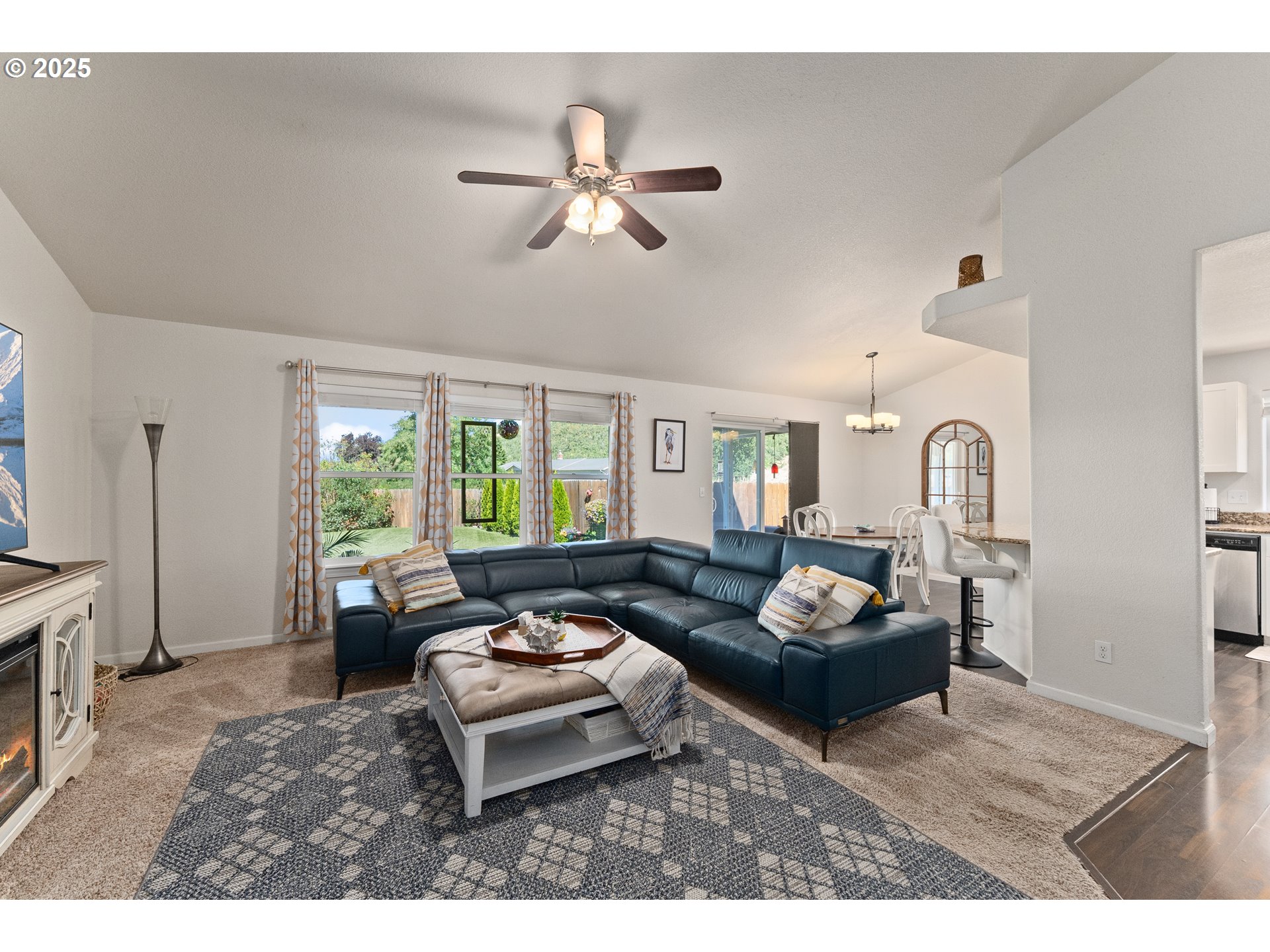 628 NE CUMMINS ST