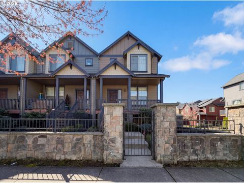 1402 NE EDGEFIELD ST Hillsboro OR 97124