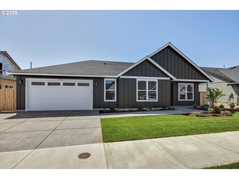 1921 SE 10TH PL Canby OR 97013