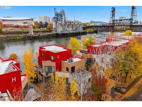 820 NW NAITO PKWY G11 Portland OR 97209