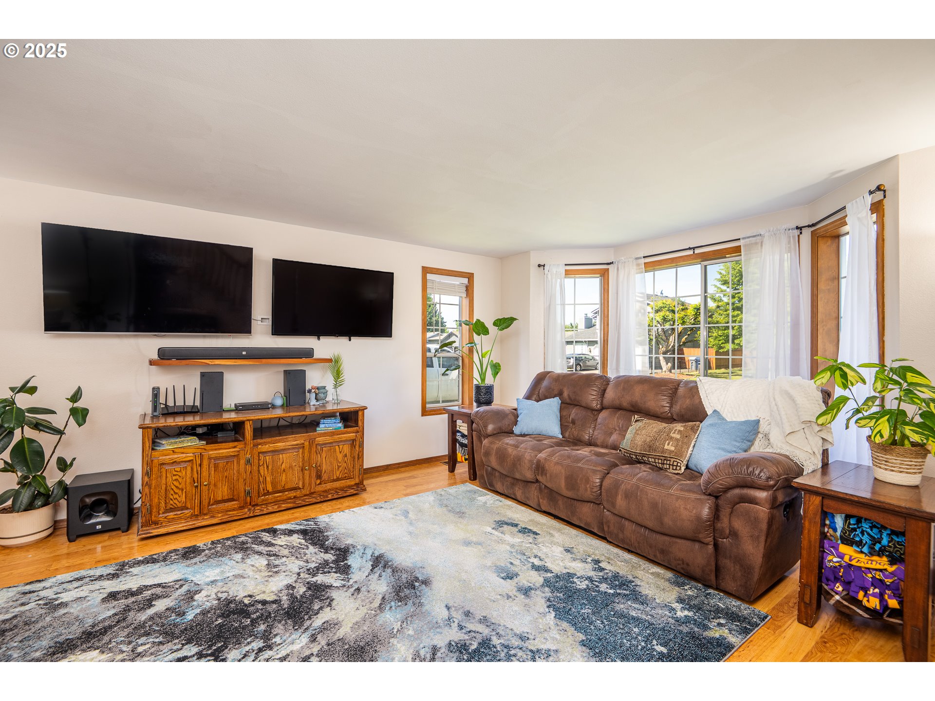 707 DRIFTWOOD DR