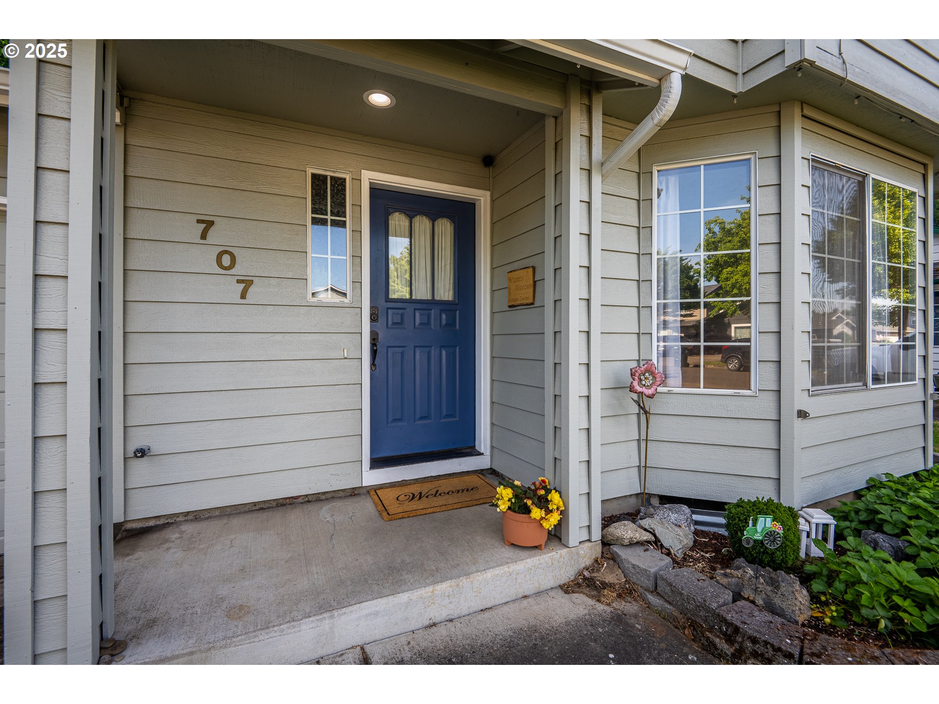 707 DRIFTWOOD DR