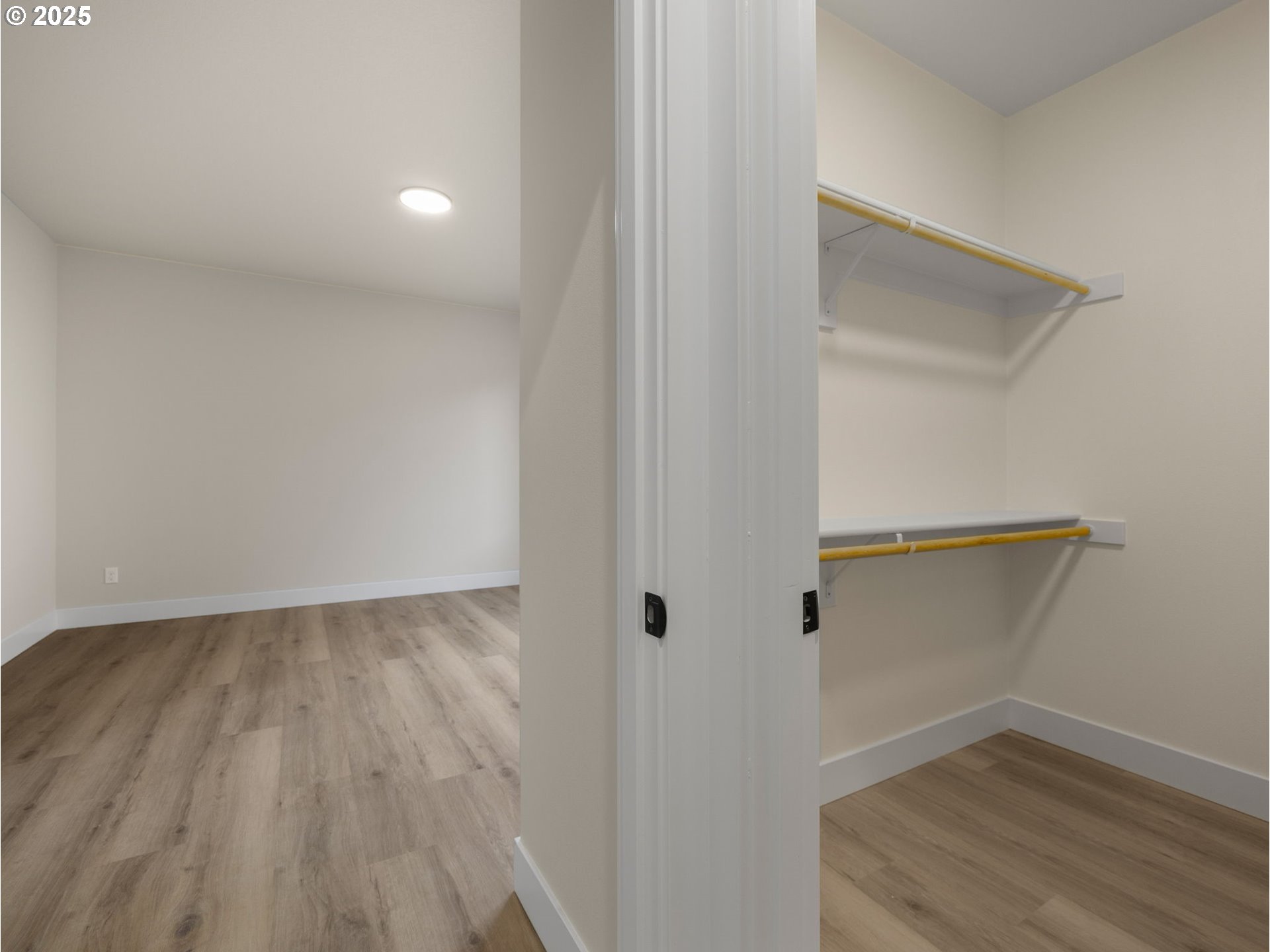 Molalla, Oregon 97038, United States, 3 Bedrooms Bedrooms, ,3 BathroomsBathrooms,Residential,Pending,13103