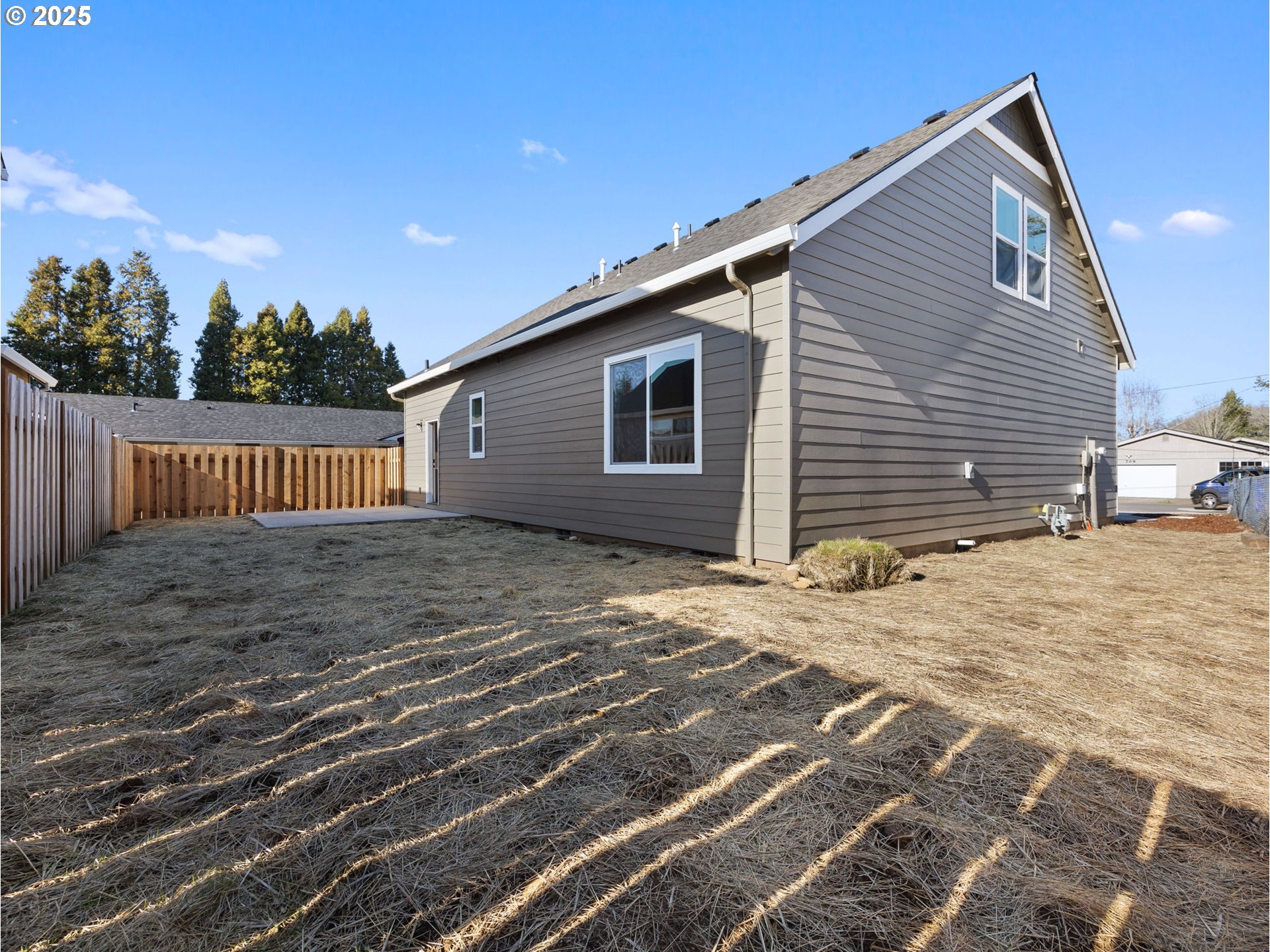 Molalla, Oregon 97038, United States, 3 Bedrooms Bedrooms, ,3 BathroomsBathrooms,Residential,Pending,13103