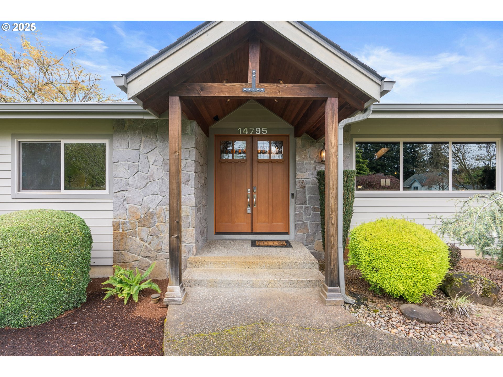14795 NE LAWNVIEW CIR