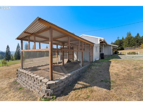 A home in Coquille