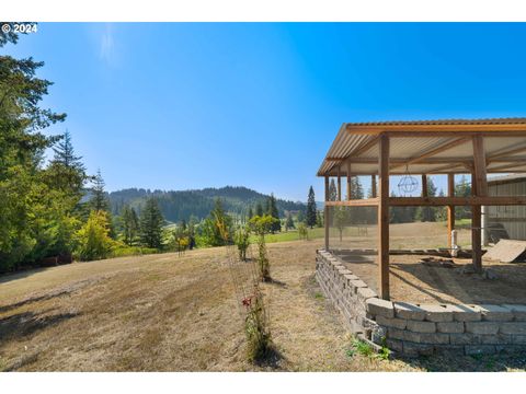 A home in Coquille