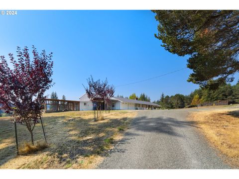 A home in Coquille