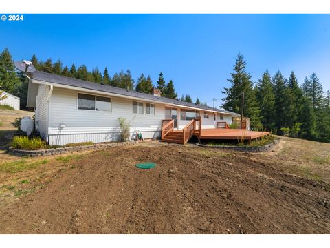 A home in Coquille