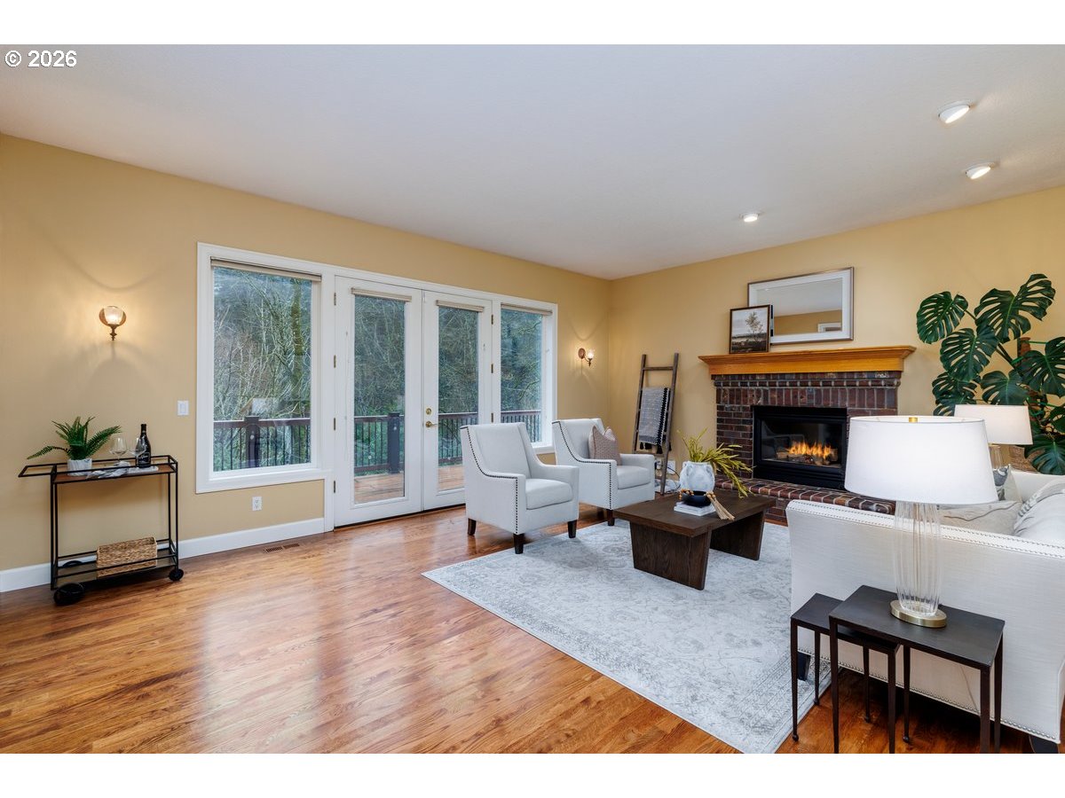 1320 NW PARK RIDGE LN