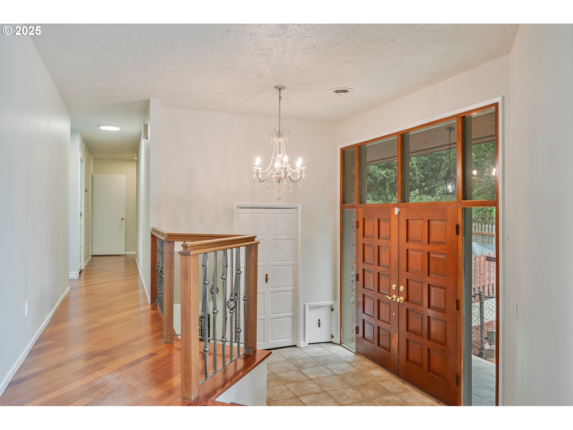 2327 LYNNWOOD DR