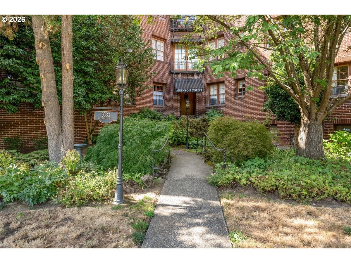 2533 NW MARSHALL ST 103