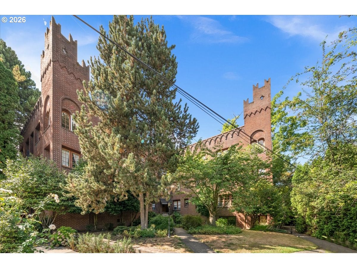 2533 NW MARSHALL ST 103