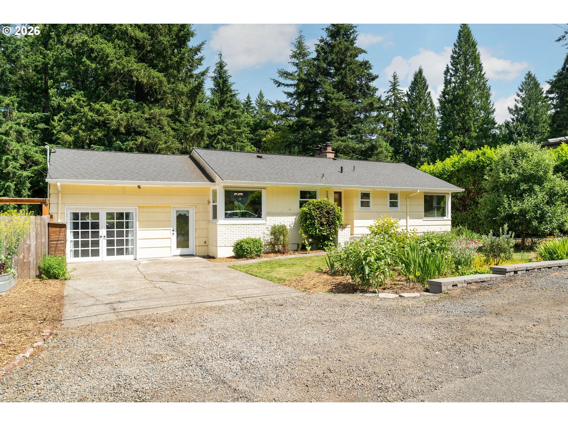 1393 SW Maplecrest DR
