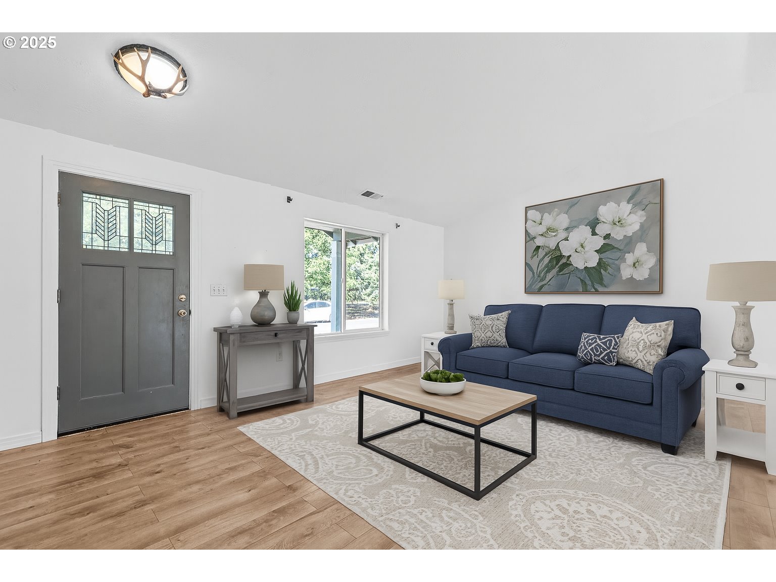 307 FLOWER LN