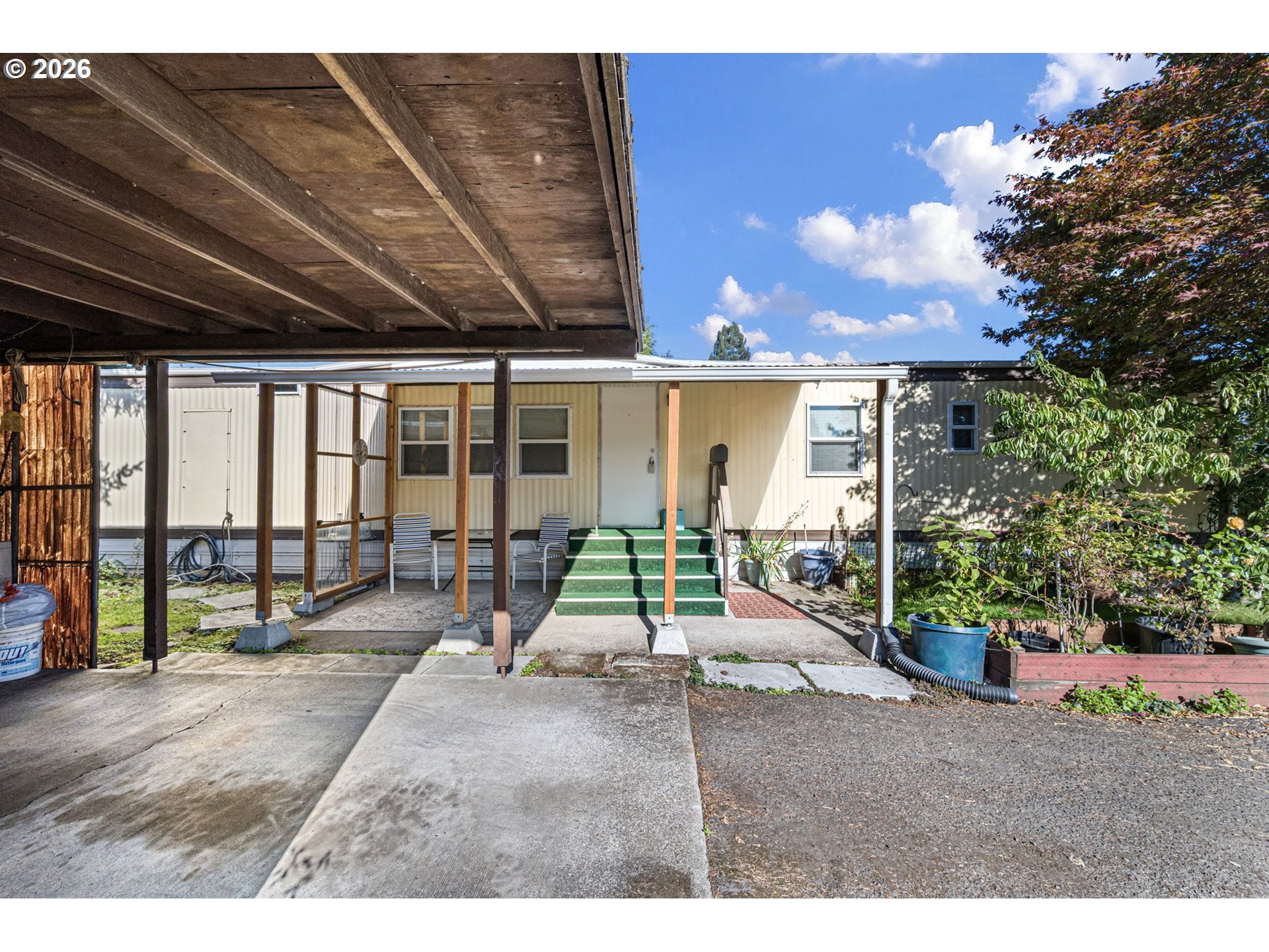 1625 HENDERSON AVE F4