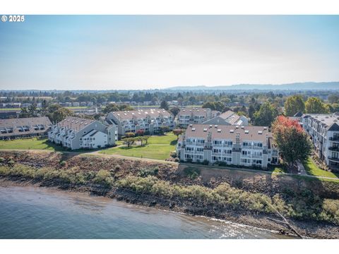 211 N HAYDEN BAY DR 211 Portland OR 97217