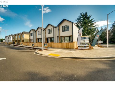 12033 SE 5TH ST Vancouver WA 98683