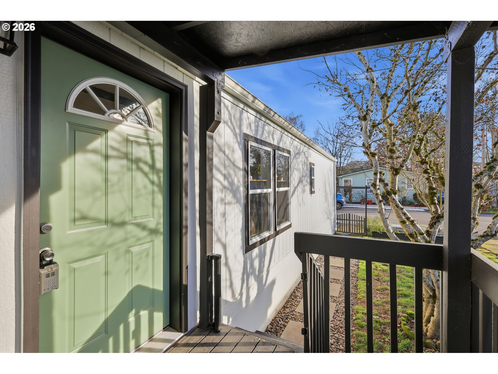 301 E COLUMBIA DR 62