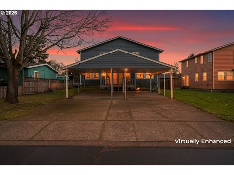215 SMITH LOOP Springfield OR 97478