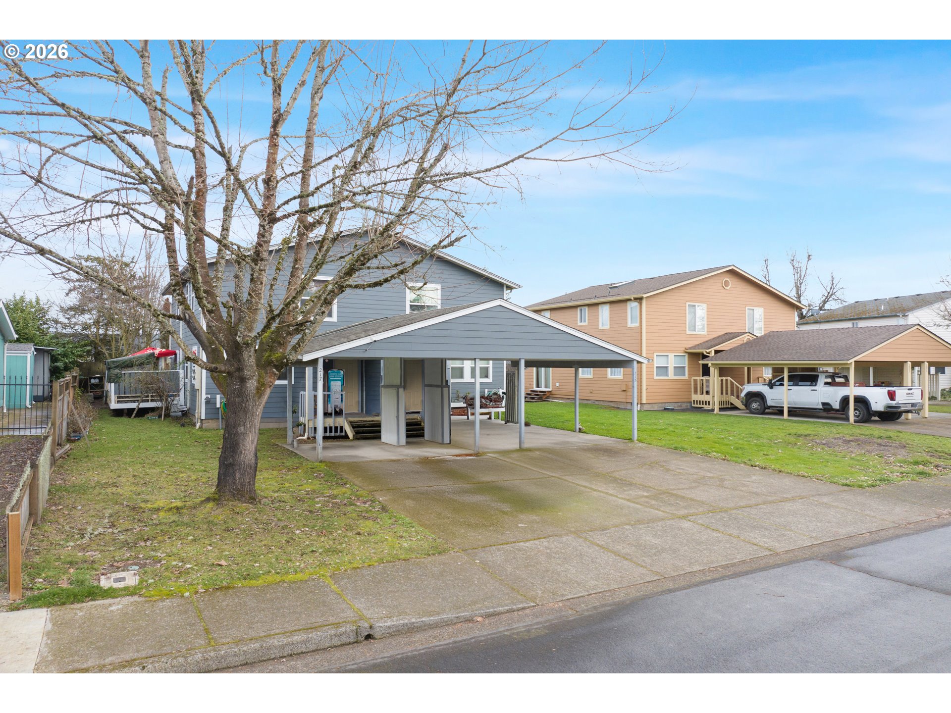 215 SMITH LOOP