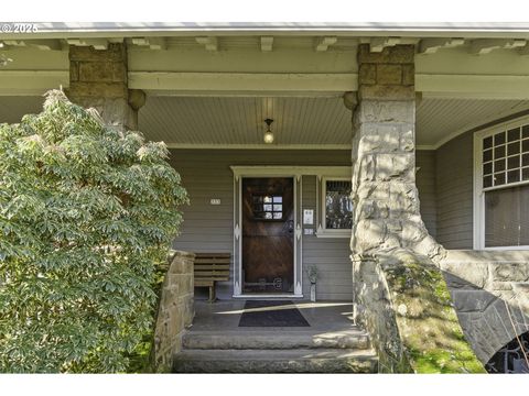 333 NW 20TH AVE 2 Portland OR 97209