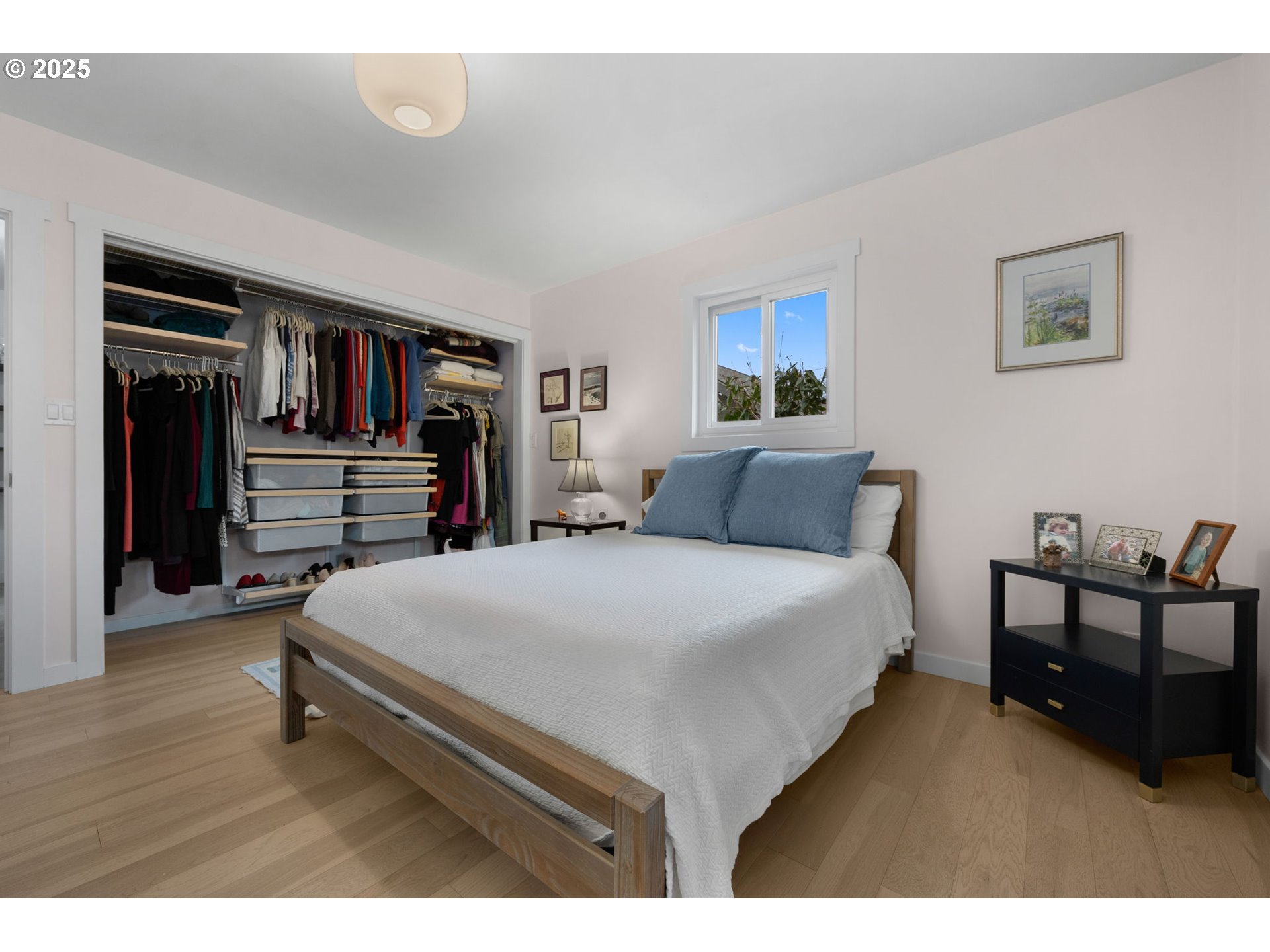 Portland, Oregon 97213, United States, 5 Bedrooms Bedrooms, ,3 BathroomsBathrooms,Residential,Pending,88480