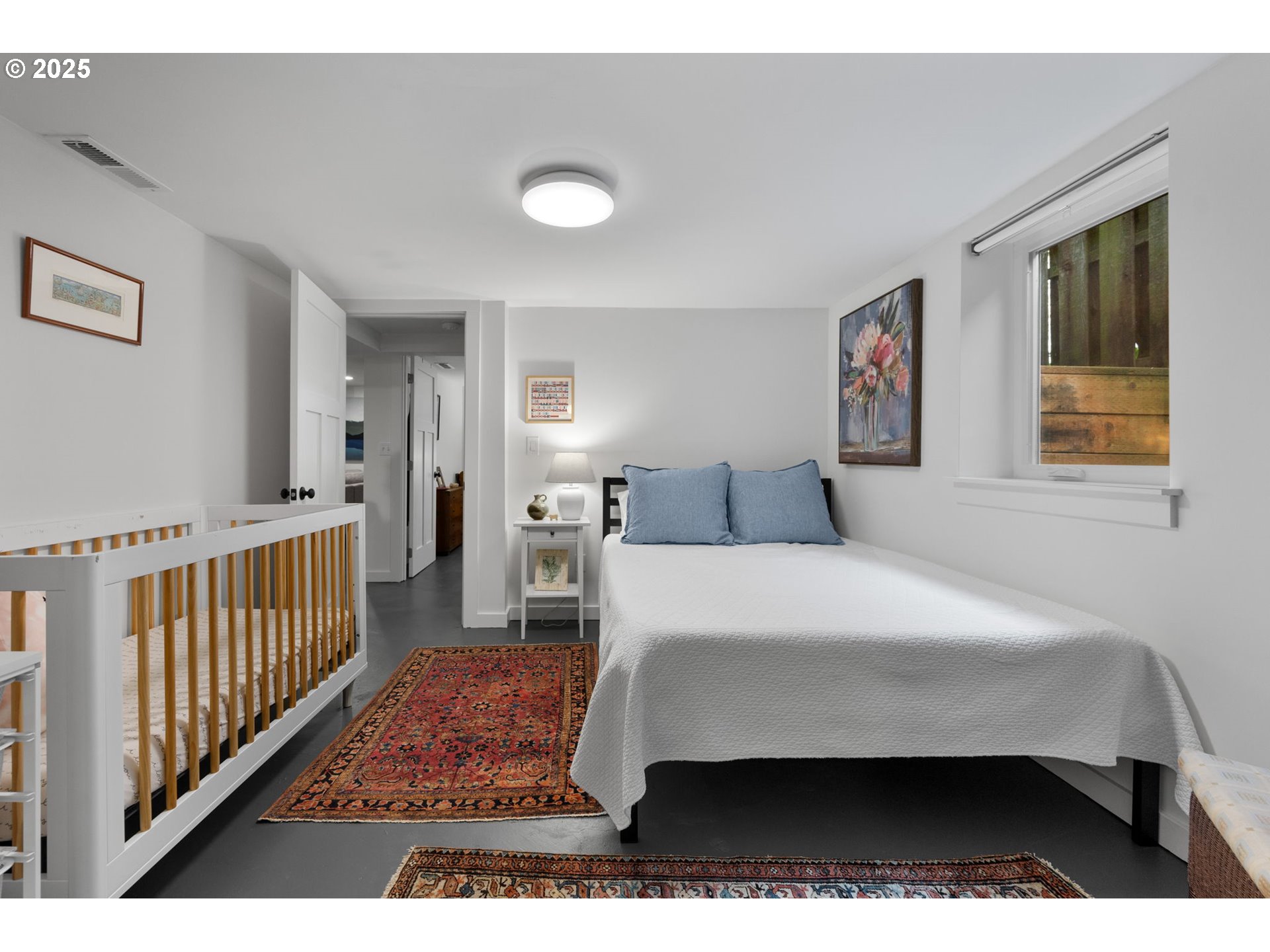 Portland, Oregon 97213, United States, 5 Bedrooms Bedrooms, ,3 BathroomsBathrooms,Residential,Pending,88480