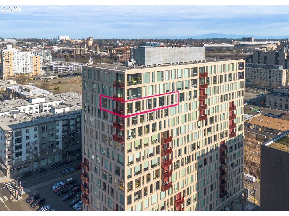 937 NW GLISAN ST 1431 — 2 bed 2 bath Condominium