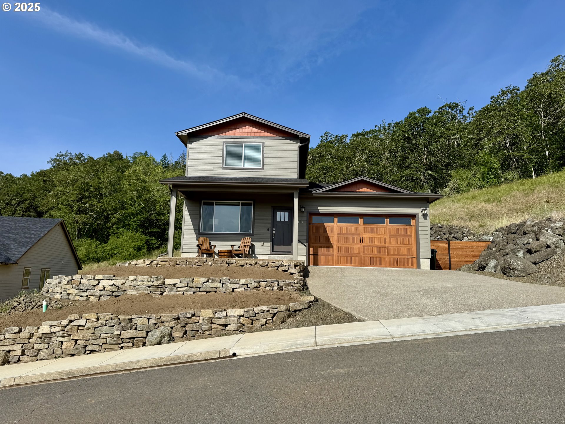 924 SE GOLDEN EAGLE AVE
