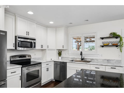 Tiny photo for 182 Sunday Dr, Creswell, OR 97426 (MLS # 696242833)