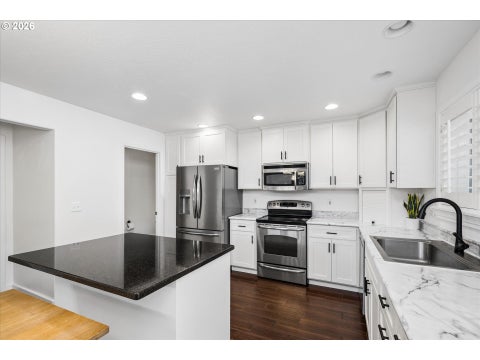 Tiny photo for 182 Sunday Dr, Creswell, OR 97426 (MLS # 696242833)