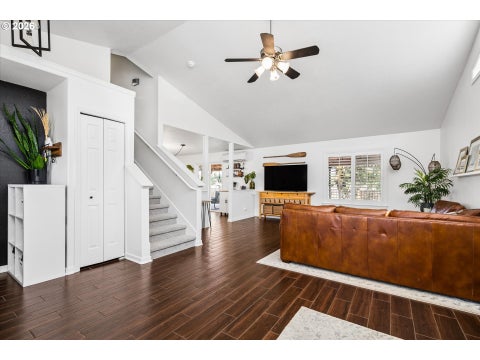 Tiny photo for 182 Sunday Dr, Creswell, OR 97426 (MLS # 696242833)