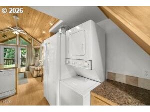 3700 N HIGHWAY 101