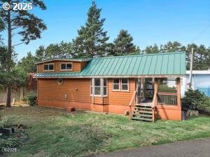 3700 N HIGHWAY 101