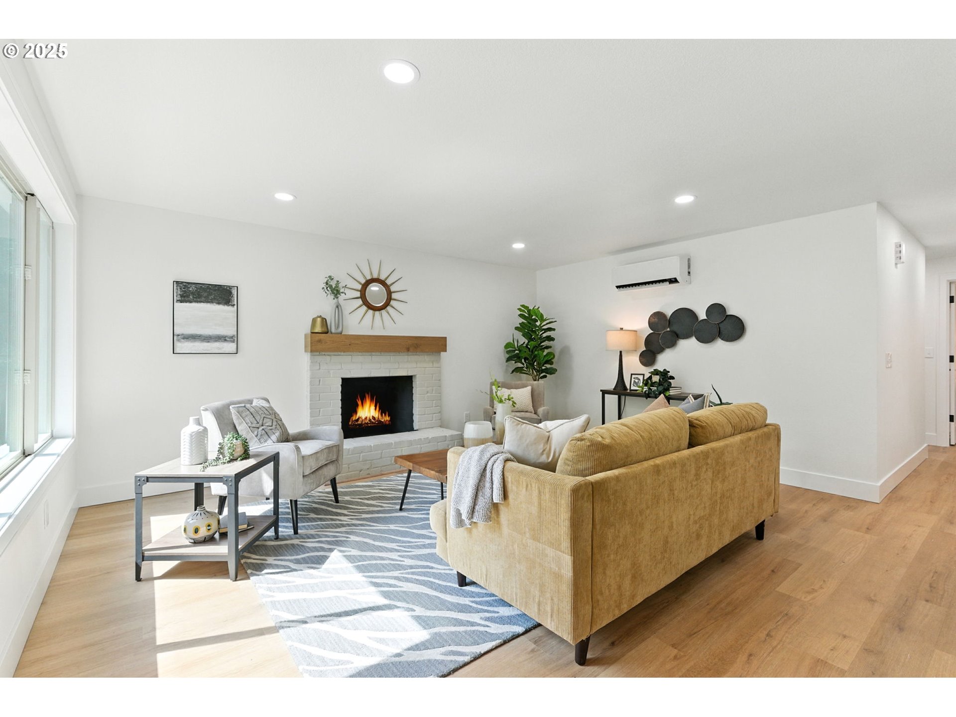 2001 SE SPARROW ST