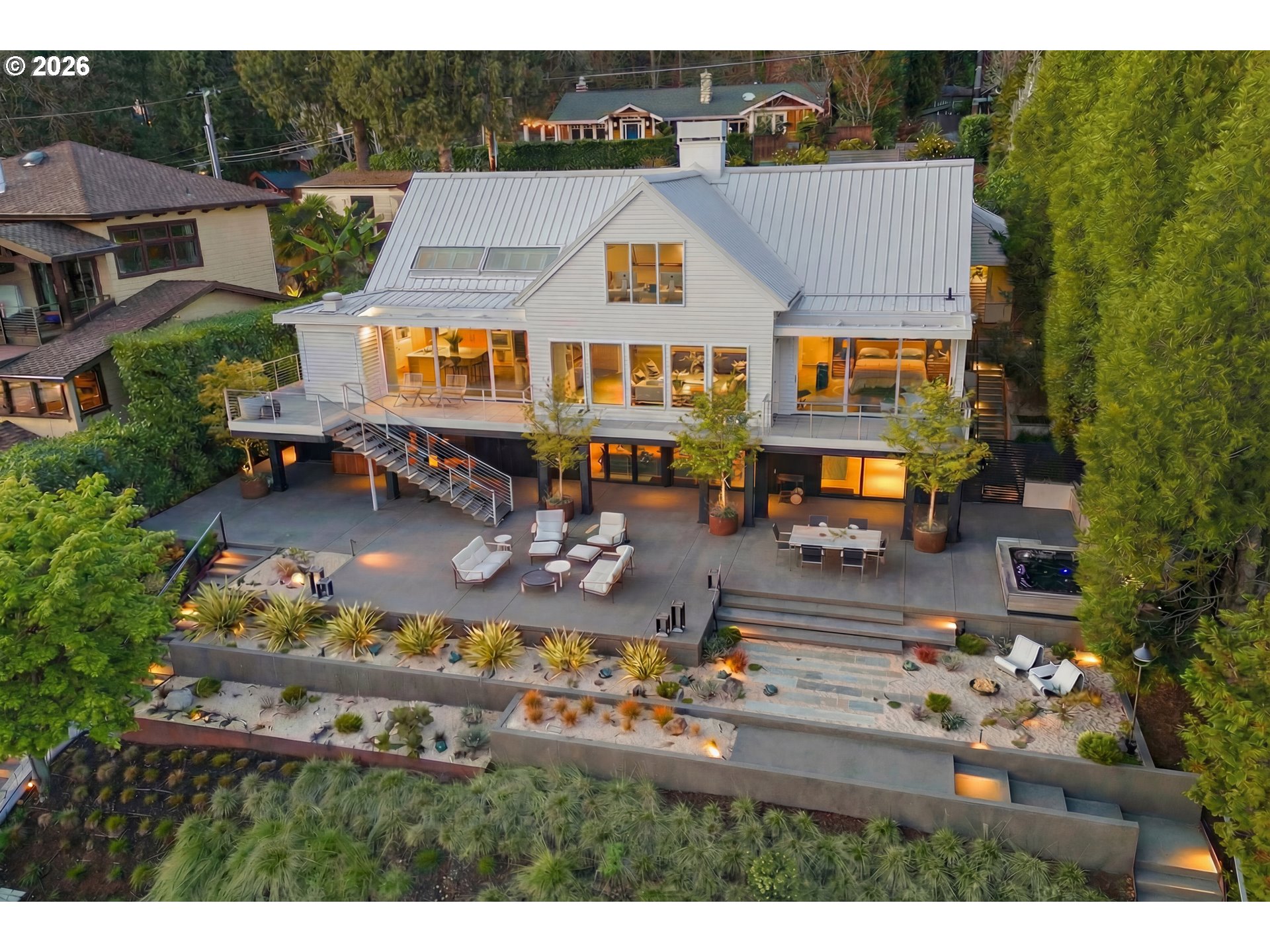 2600 SUMMIT DR