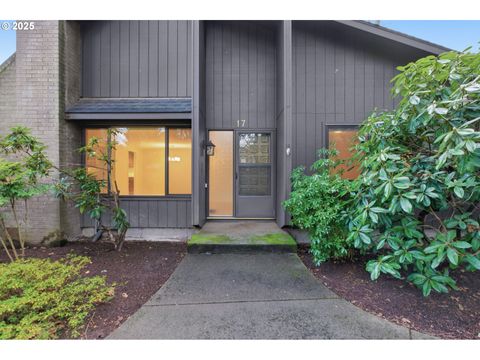 17 WESTBROOK WAY Eugene OR 97405