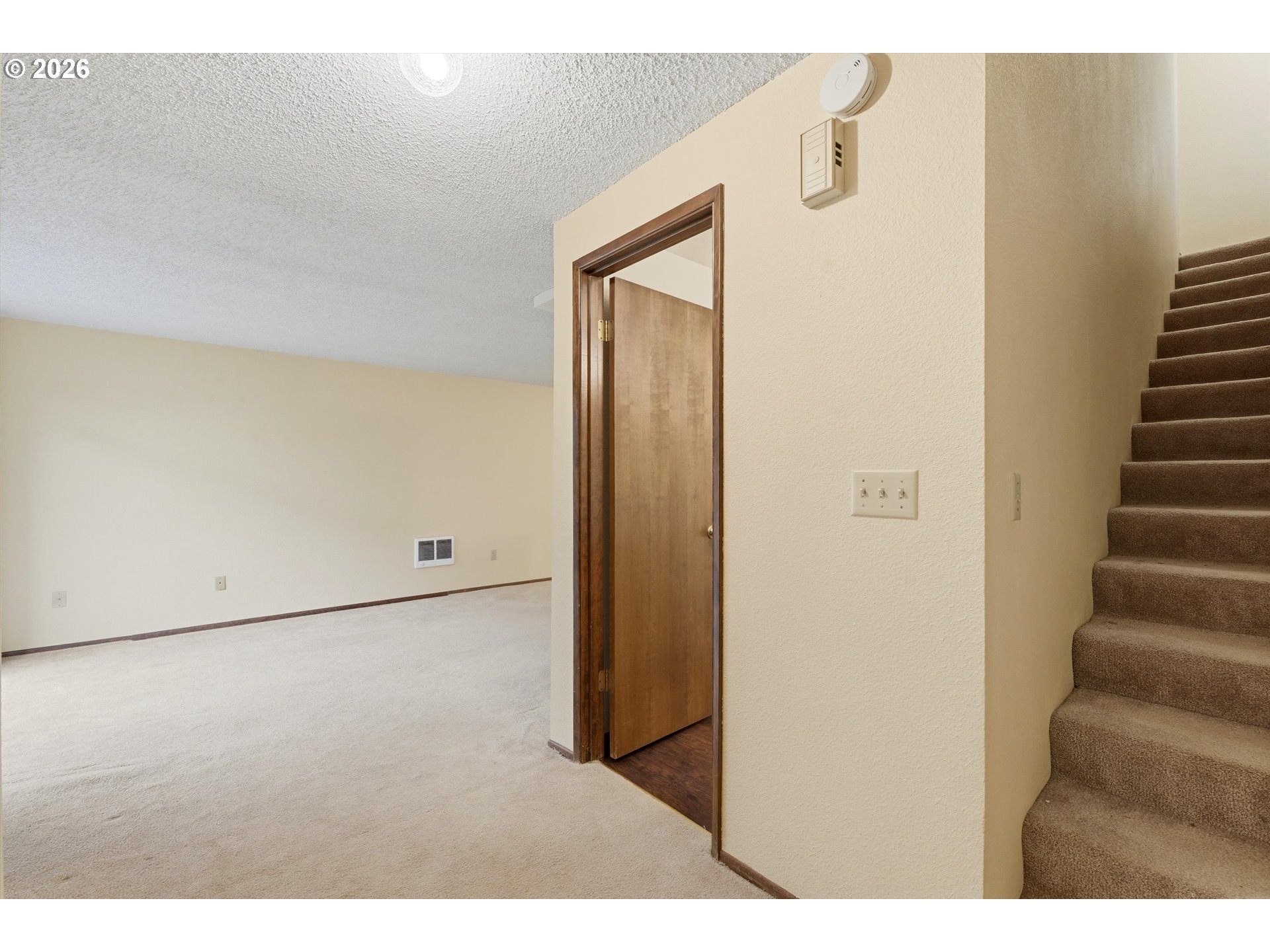 1100 N MERIDIAN ST 43