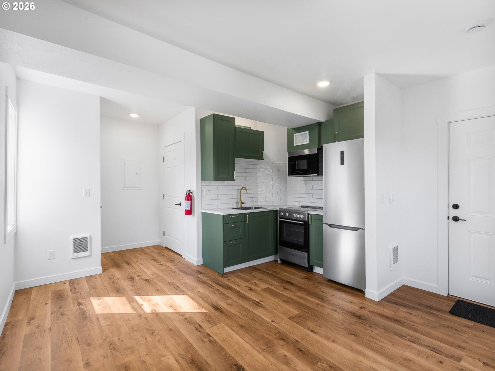 525 SW 4TH AVE