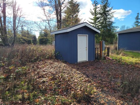 A home in Winlock