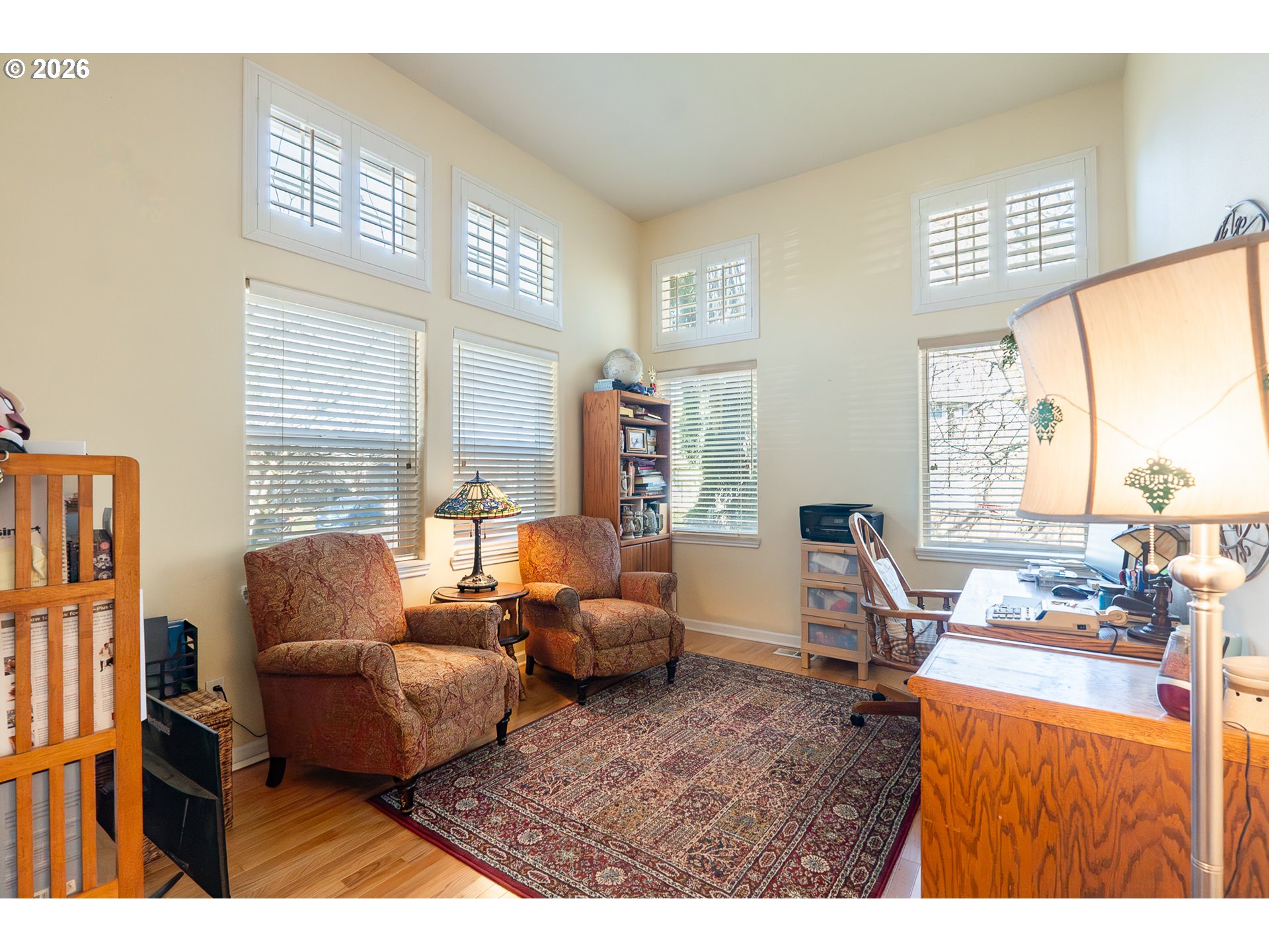 1037 NE CREEKSEDGE DR