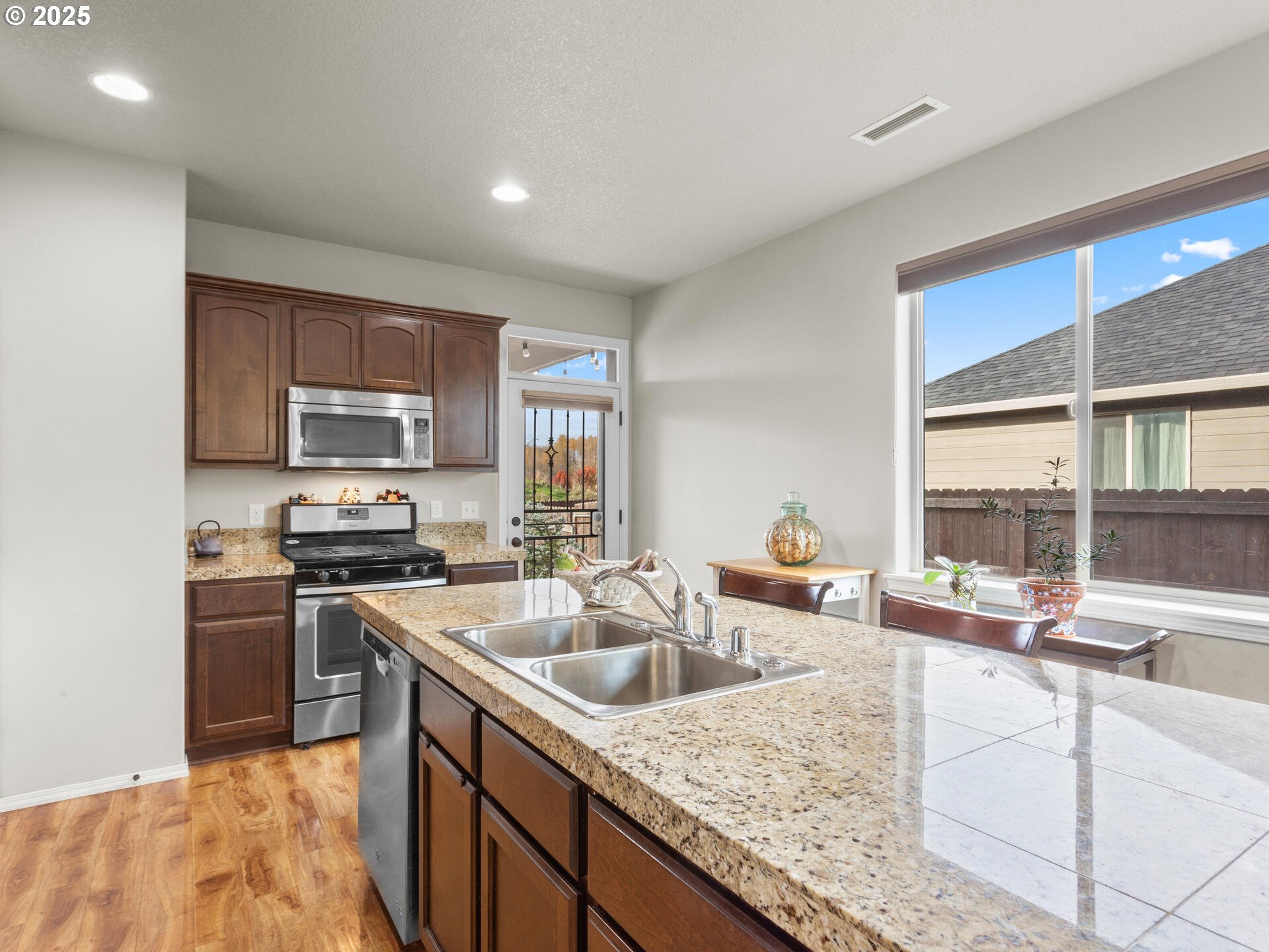 Battle Ground, Washington 98604, United States, 3 Bedrooms Bedrooms, ,2 BathroomsBathrooms,Residential,Pending,250441